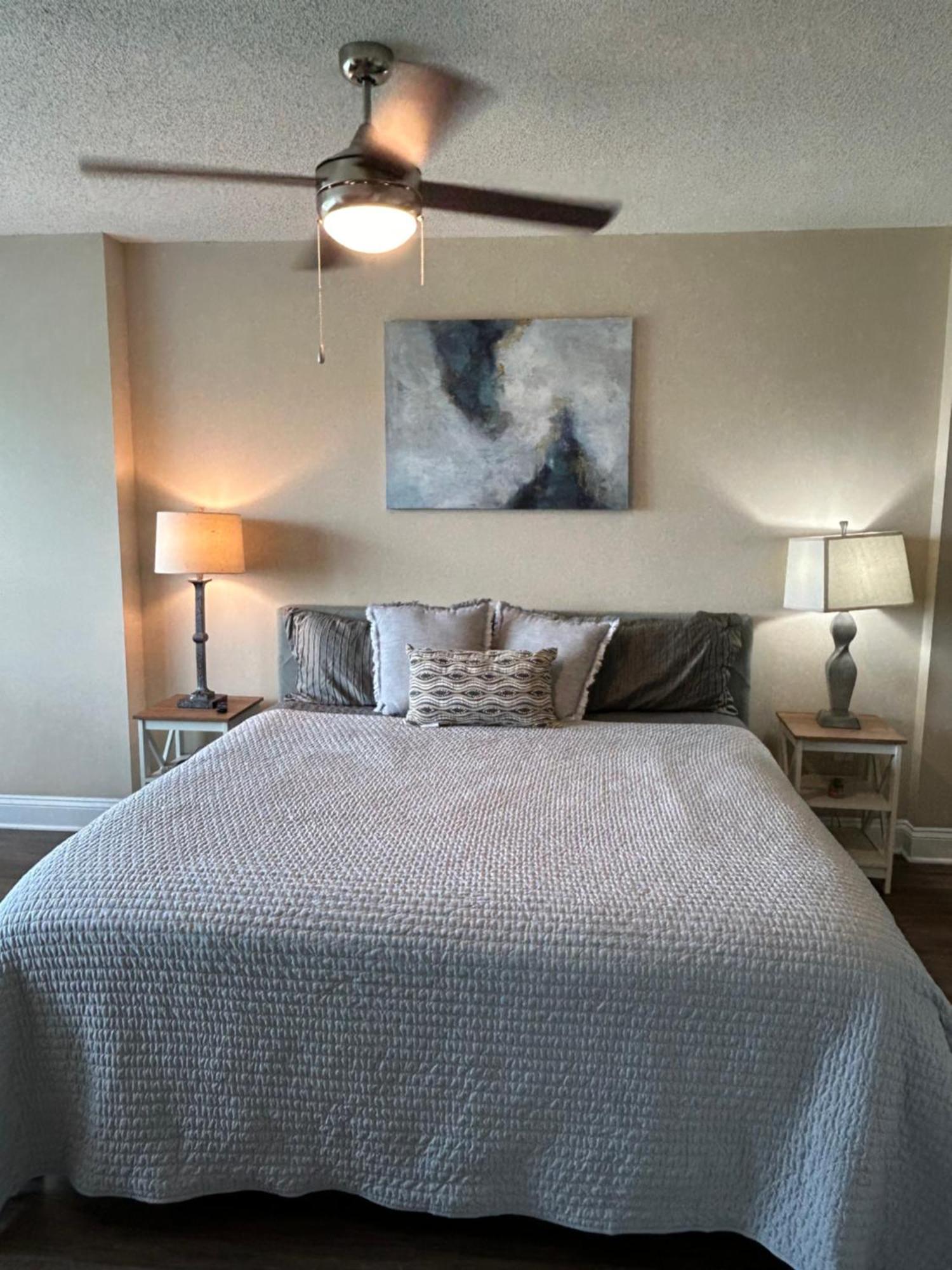Spacious 2 Bedroom 2 Bathroom Apartment With Balcony In Uptown Charlotte! City Views & Free Parking! מראה חיצוני תמונה